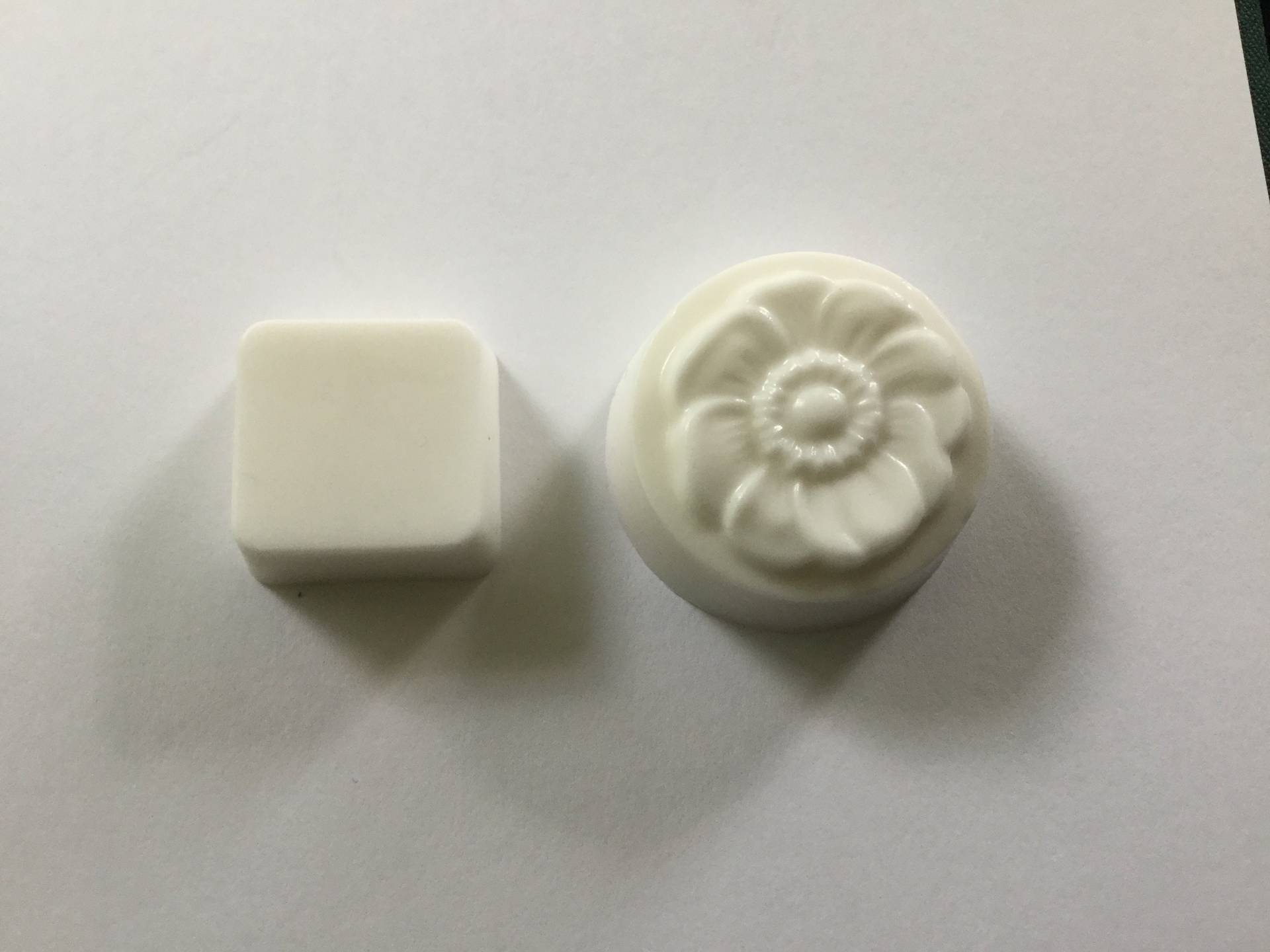 Set Aus 2 Handgefertigten Sheabutter-Seifen Mit Vanilleduft von Etsy - MysticMerchantGifts