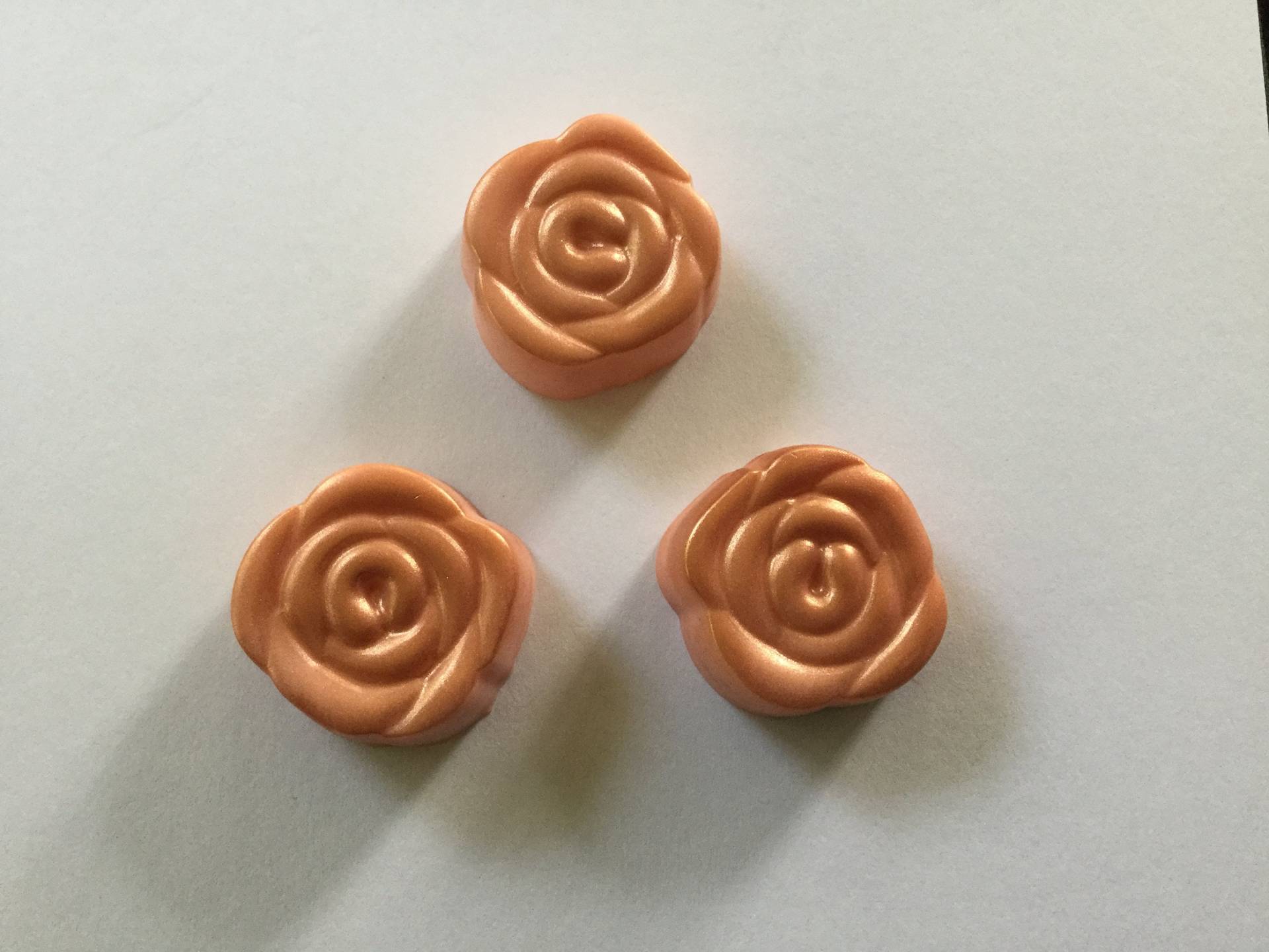 Set Von 3 Cantaloupe Duftenden Sheabutter Handgefertigte Rosenseifen von Etsy - MysticMerchantGifts