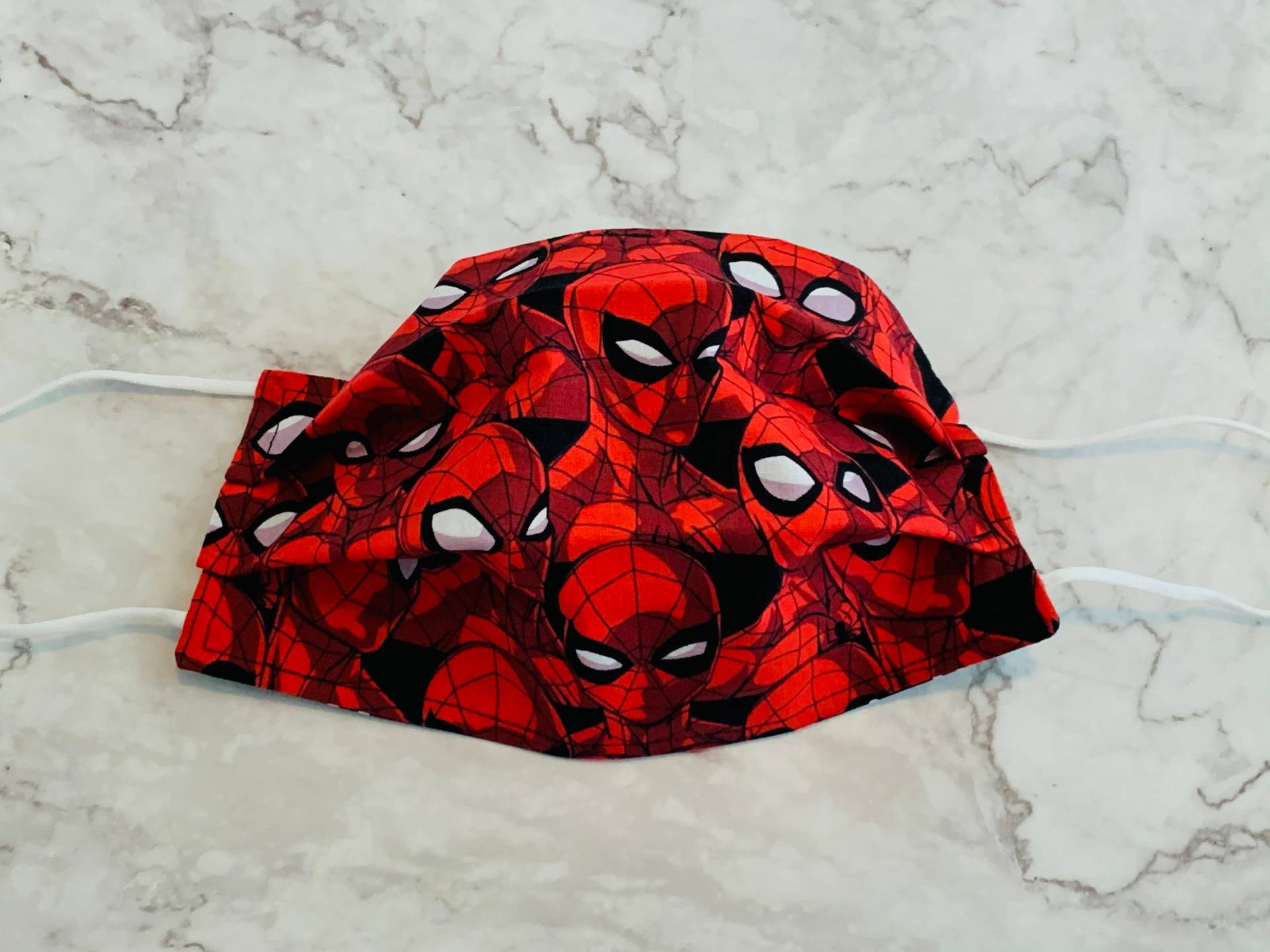 Wiederverwendbare Gesichtsmaske Reversibel Mit Filter Tasche Und Verstellbaren Trägern - Große Erwachsene Maschinenwaschbare Baumwollmaske Wiederverwendbare Gesichtsmaske Reversibel Mit Filter Tasche Und Verstellbaren Trägern - Große Erwachsene Maschinenwaschbare Baumwollmaske von Etsy - MzMeenieStudios