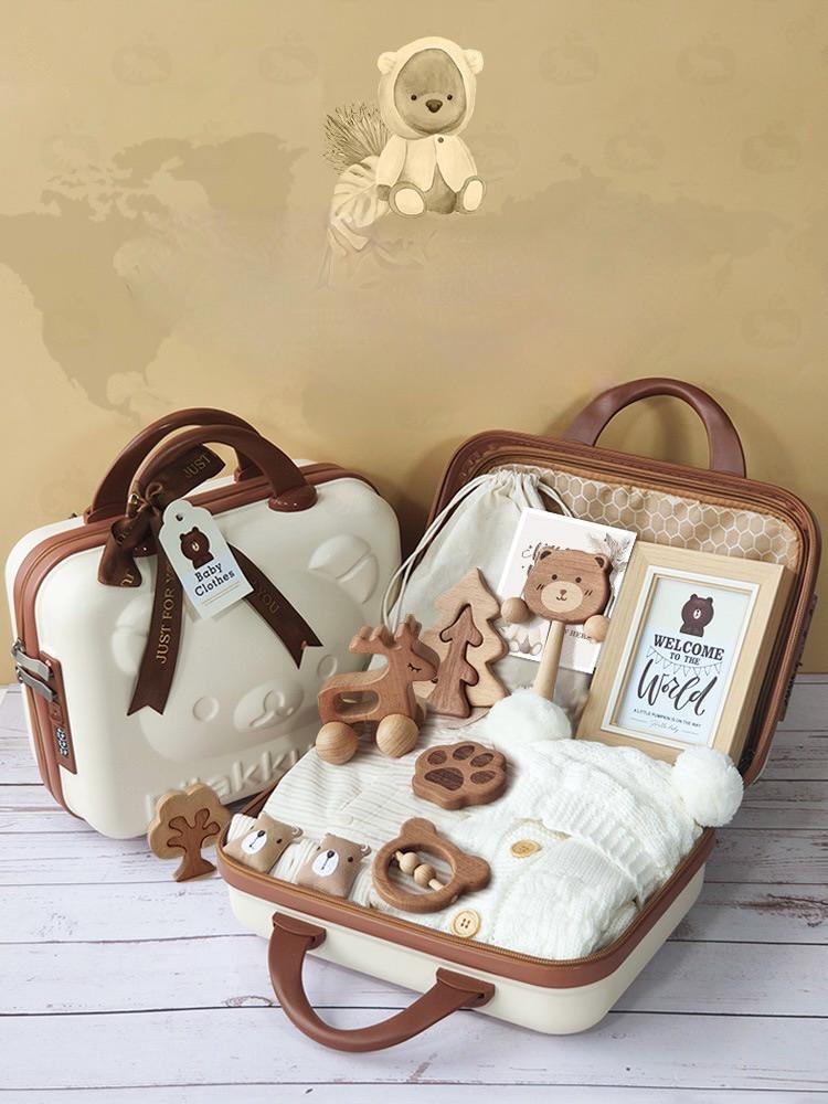 Baby Geschenkbox - Unisex Neugeborenen Kleidung & Accessoires Set Geschenk Zur Geburt Für Jungen Und Mädchen von Etsy - NIKOLSHOPING
