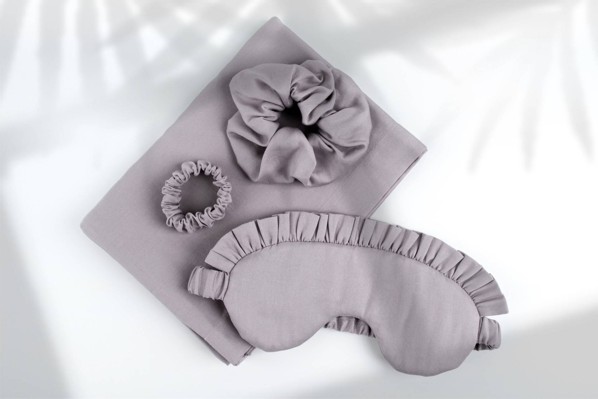Satin Schlafset, Kissenbezug, Bio Schlafmaske, Bulk Scrunchies, Augen Maske, Valentinstag Geschenk Satin Schlafset, Kissenbezug, Bio Schlafmaske, Bulk Scrunchies, Augen Maske, Valentinstag Geschenk von Etsy - NLcozyHome