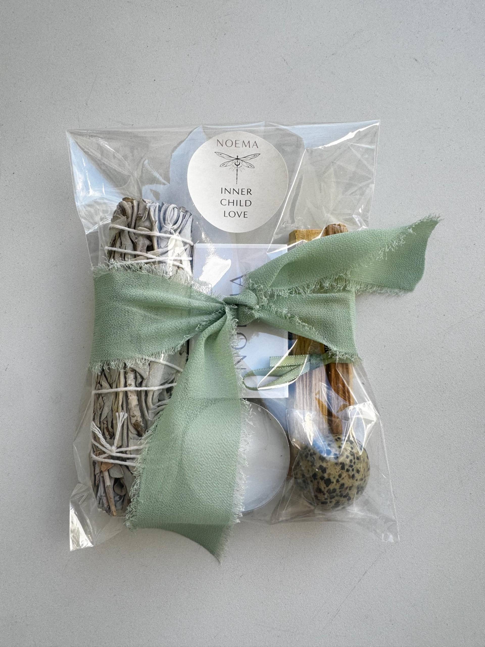 Ritual Box Inner Child Love Ritual Box Inner Child Love von Etsy - NOEMAMOMENTS