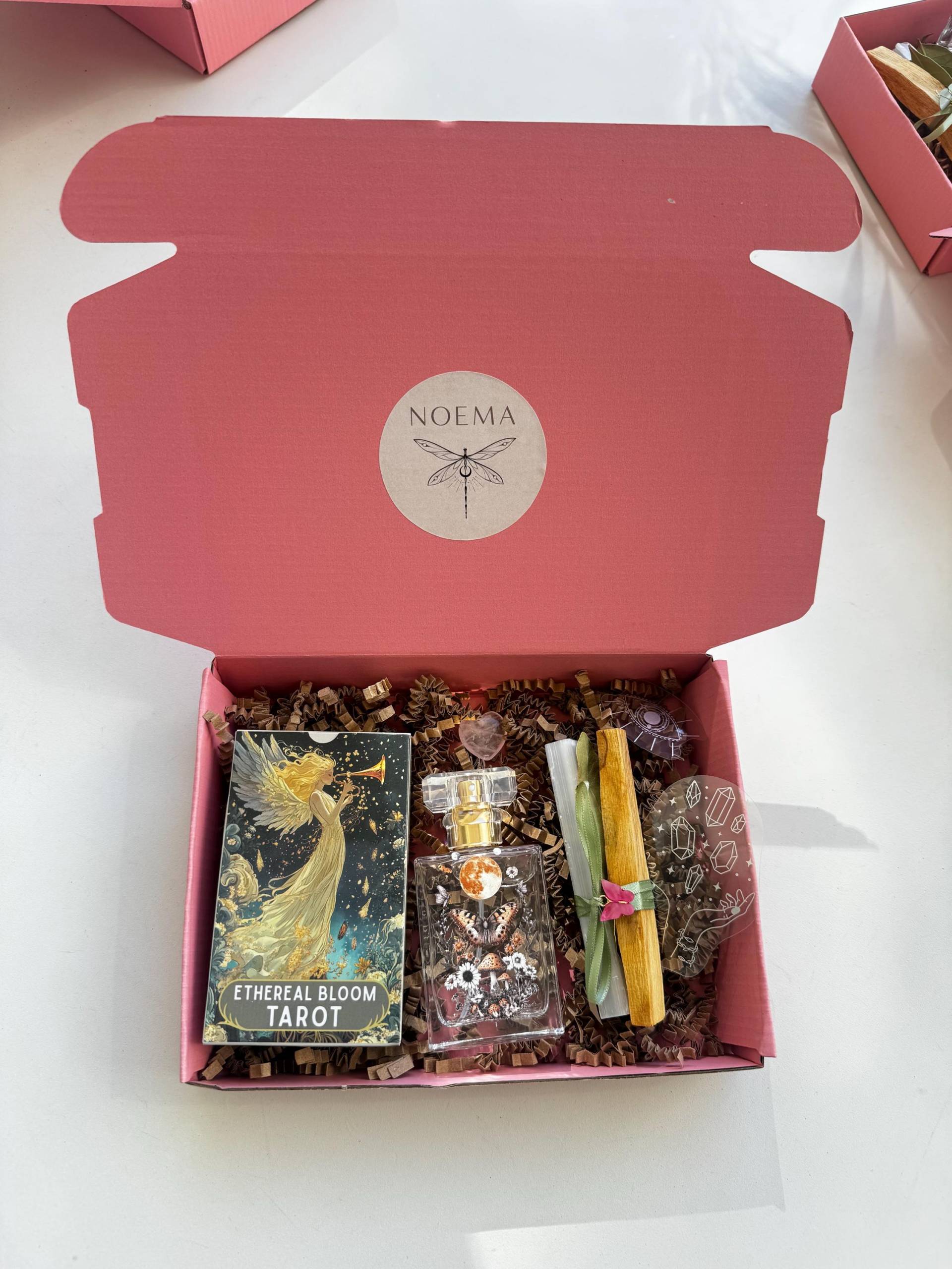 Ritual Tarot & Vollmondwssser Box Ritual Tarot & Vollmondwssser Box von Etsy - NOEMAMOMENTS