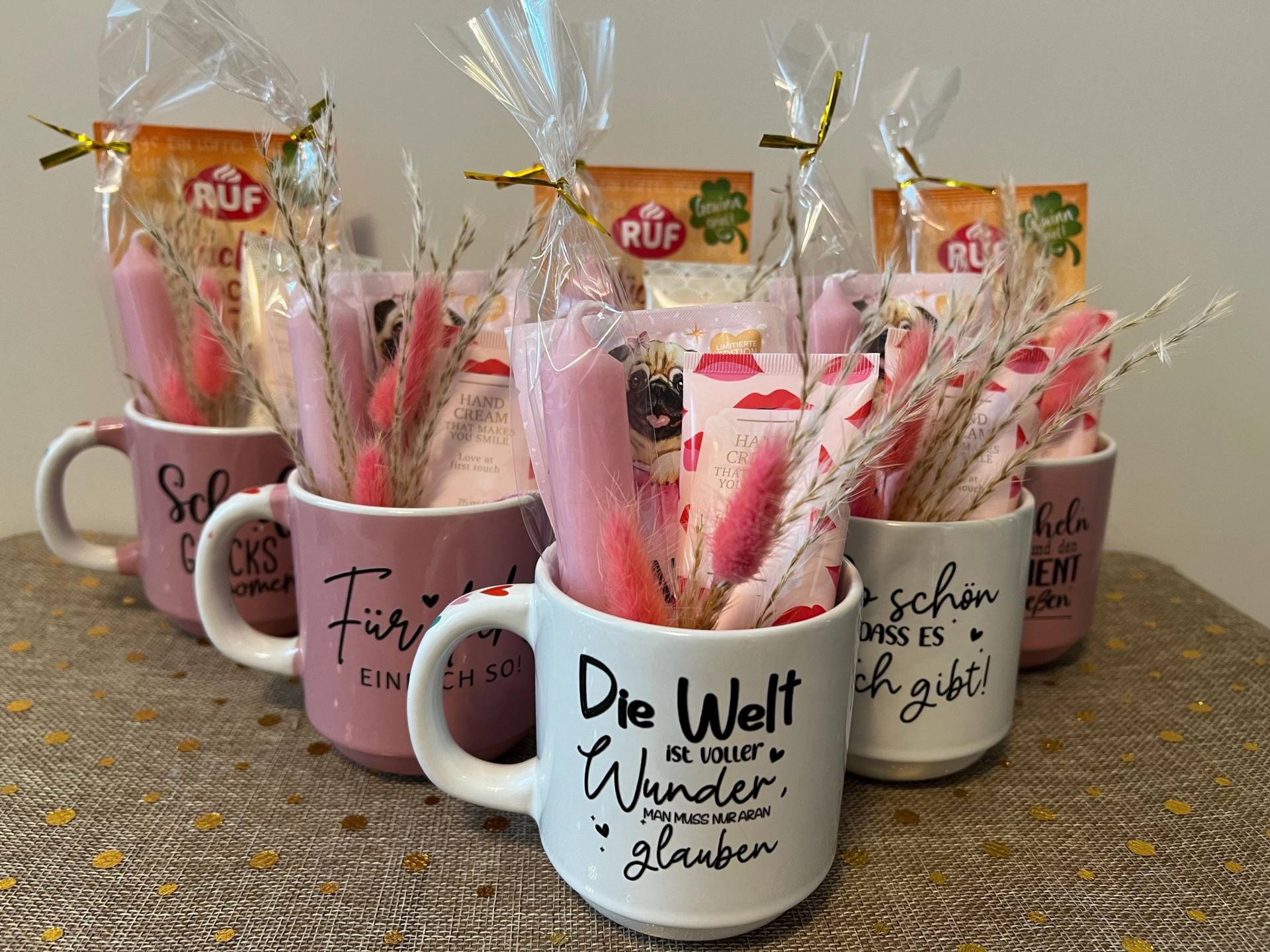 Geschenkset, Kaffeetasse, Geschenktasse, Mitbringsel, Wohlfühlset, Badesalz, Glücksmoment, Tasse, Handcreme, Geburtstag, Freude Schenken Geschenkset, Kaffeetasse, Geschenktasse, Mitbringsel, Wohlfühlset, Badesalz, Glücksmoment, Tasse, Handcreme, Geburtstag, Freude Schenken von Etsy - NadelfeebyHelena