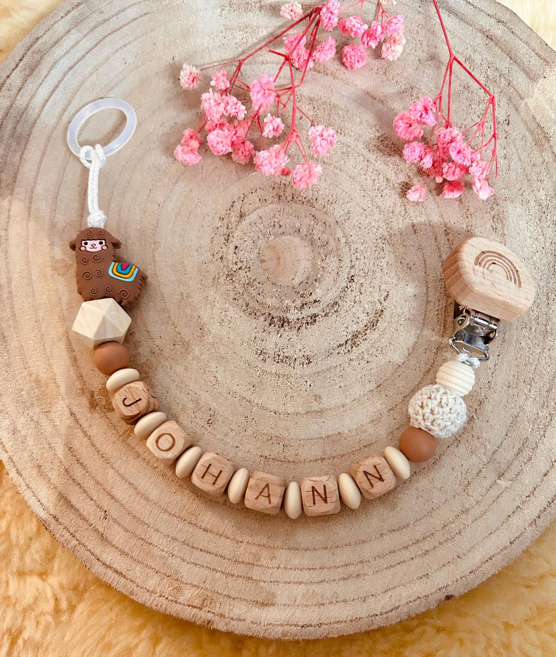 Schnullerkette Alpaka Mit Namen Personalisiert Häkelperle Und Holzperlen von Etsy - NadinesRegenbogen