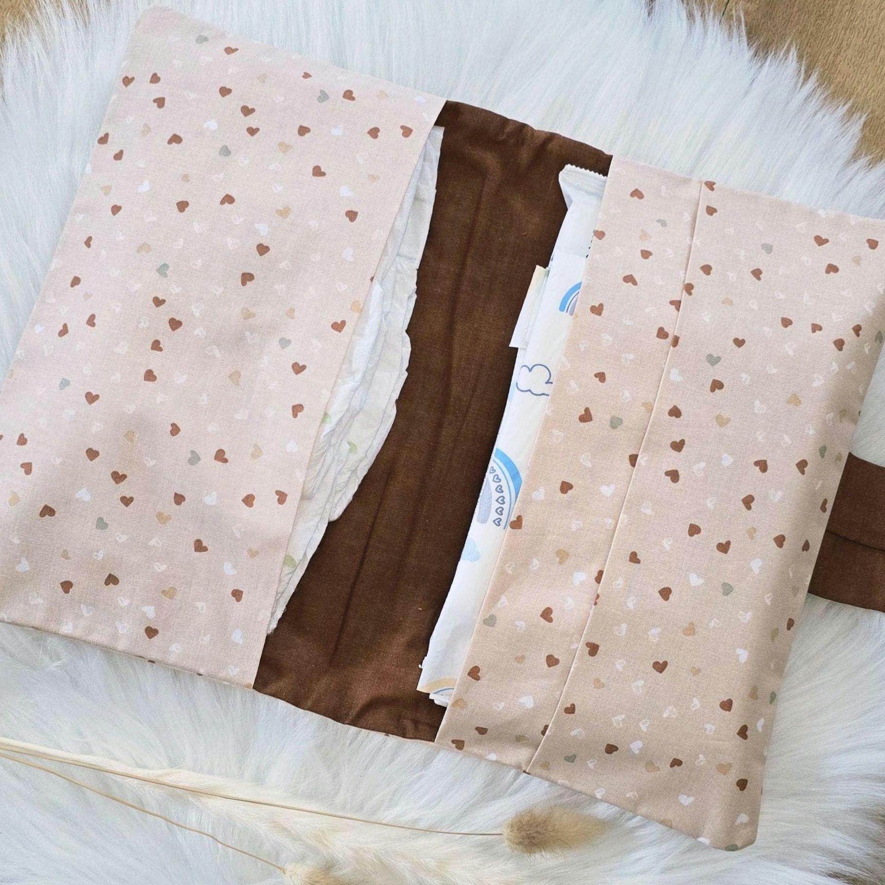 Windeltasche "Love" Herzen, Wickeltasche, Geschenk Geburt, Babygeschenk, Mama, Taufe, Babyparty von Etsy - NaehstubeNadine