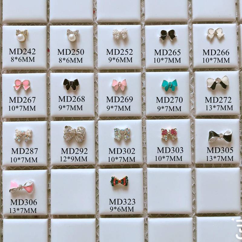 5 Stück Ausgefallene Metall 3D Charms Metalldekoration Mit Strass Bogen Perlen Und Nailart Dekoration Handy von Etsy - NailAngel2019