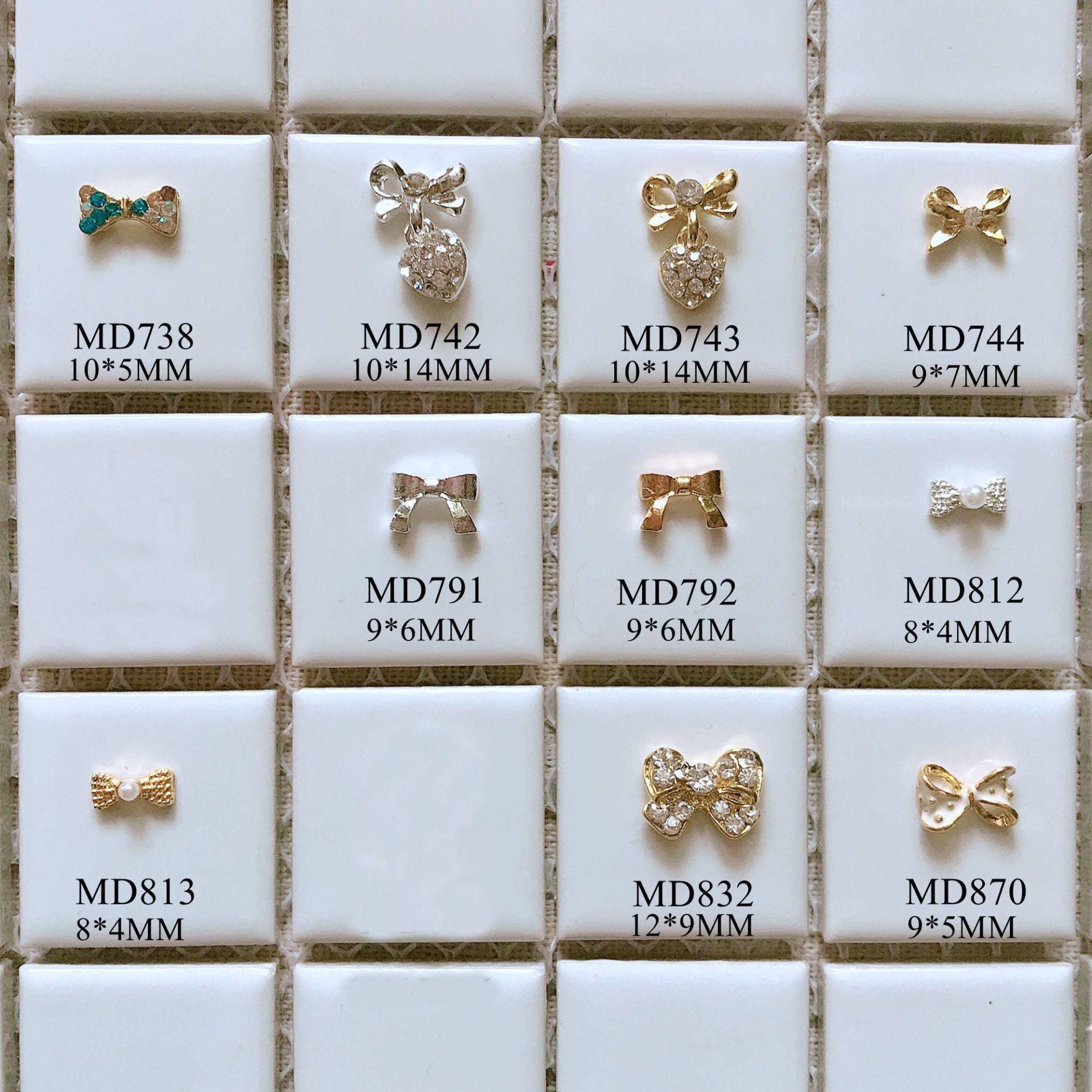 5 Stück Ausgefallene Metall 3D Charms Metalldekoration Mit Strass Bogen Perlen Und Nailart Dekoration Handy von Etsy - NailAngel2019