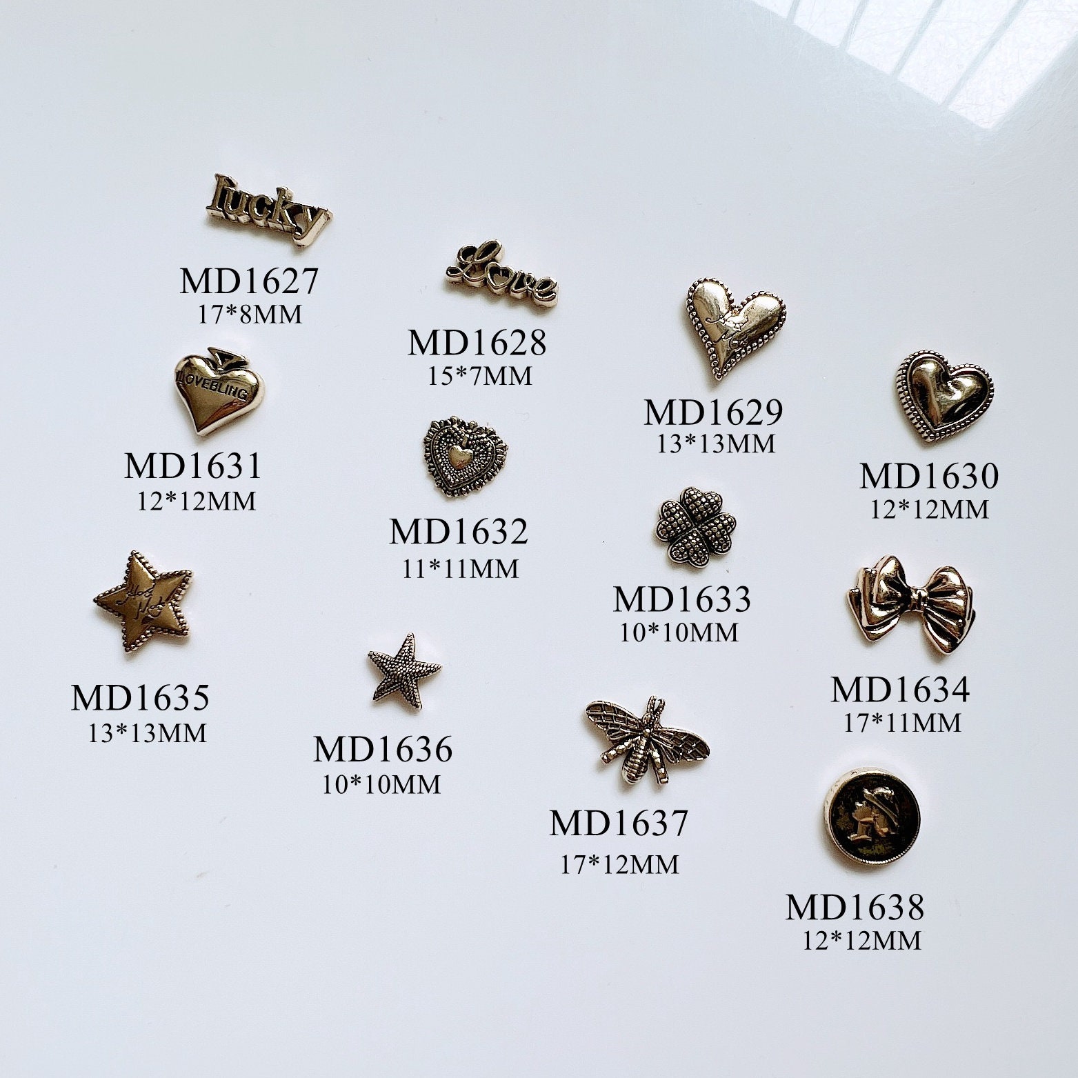 5 Stück Metall 3D Charms Dekoration Perle Blume Herz Oval Formen Nagelkunst Md1618-1626 5 Stück Metall 3D Charms Dekoration Perle Blume Herz Oval Formen Nagelkunst Md1618-1626 von Etsy - NailAngel2019