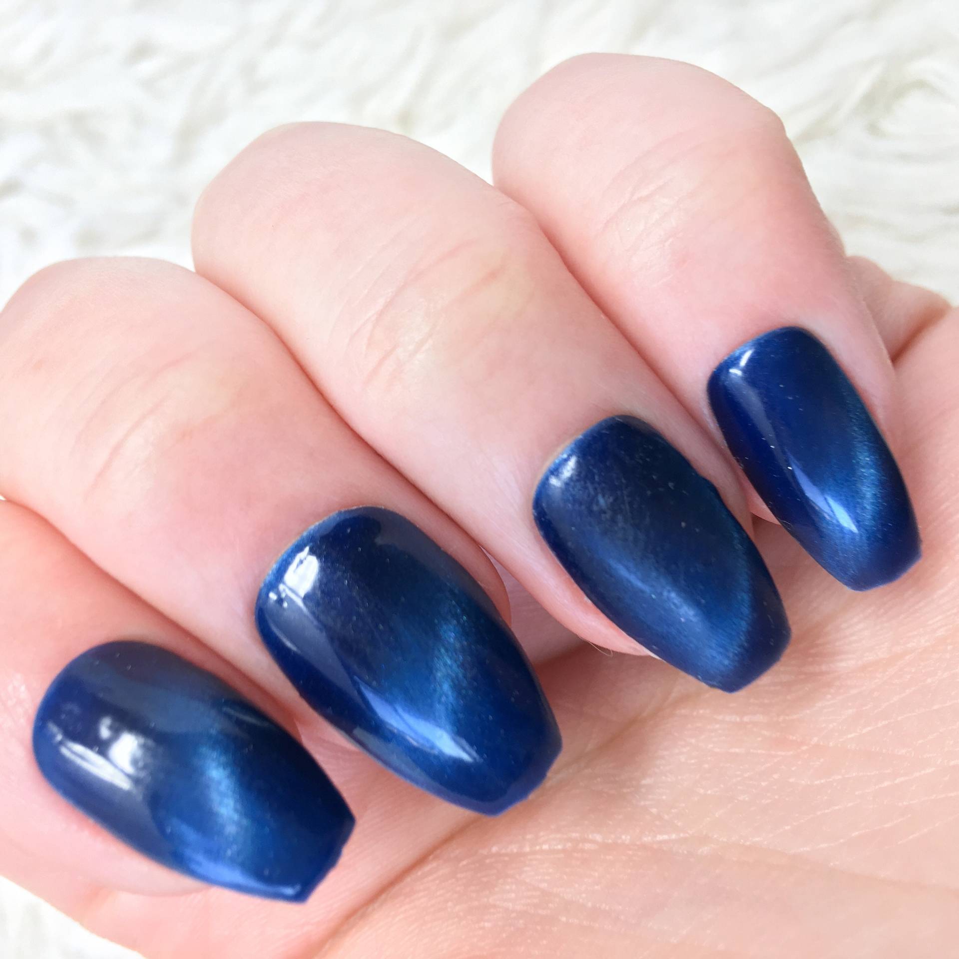 Blaue Katzenauge-Press-On-Nägel | Metallic Kurze Falsche Nägel Blaue Katzenauge-Press-On-Nägel | Metallic Kurze Falsche Nägel von Etsy - NailBella