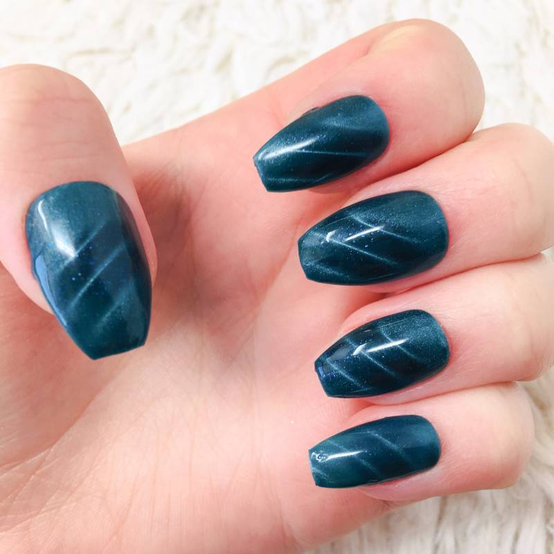 Galaxy Cat Eye Drücken Sie Auf Die Nägel | Individuell, Reflektierend von Etsy - NailBella