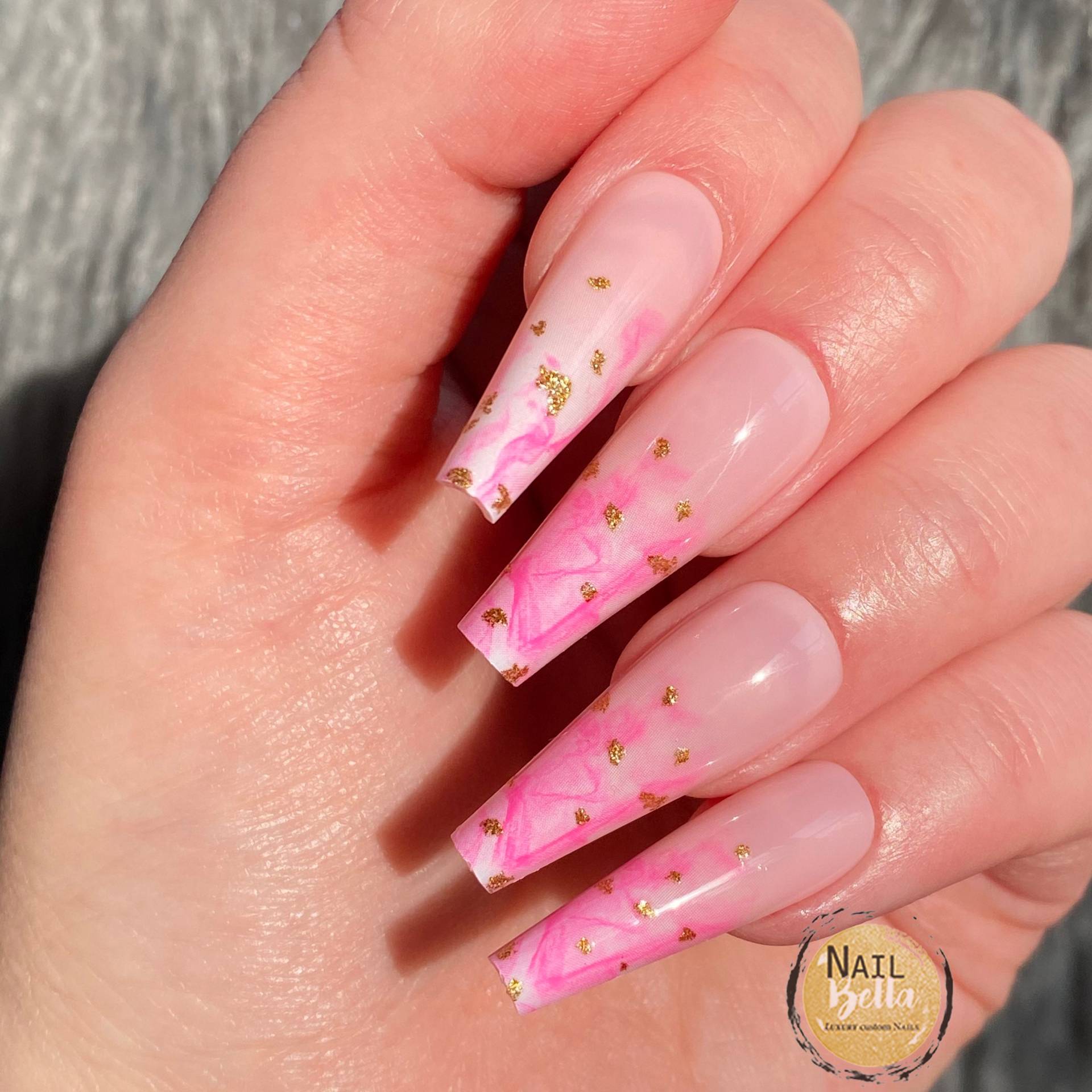 Rosa Und Gold Glänzend Lange Sarg Drücken Sie Auf Die Nägel Kleben Gefälschte False 20 Pc Nagel-Set Versandfertig Kommt Mit Kleber Rosa Und Gold Glänzend Lange Sarg Drücken Sie Auf Die Nägel Kleben Gefälschte False 20 Pc Nagel-Set Versandfertig Kommt Mit Kleber von Etsy - NailBella