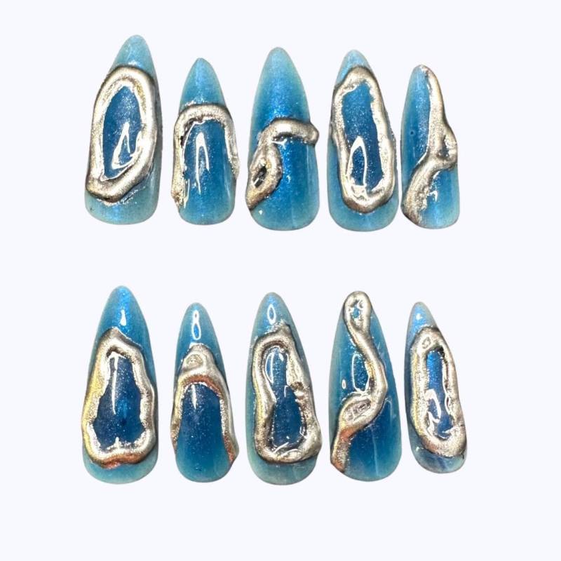 Elegante Schwarze Press-On-Kunstnägel - Handgemachte Nagelkunst Schicker Grunge-stil Wiederverwendbare Maniküre Lange Mandelnägel von Etsy - NailByNirvana