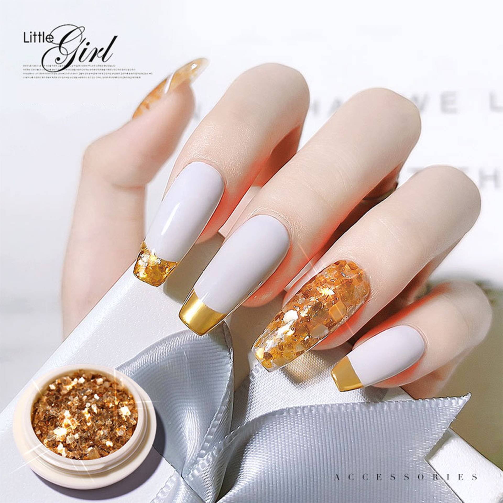 2 Farben Gold/Schwarz Glimmerflocken Glitzer Für Nail Art Dekoration Acrylnägel Press On Luxus Nageldesign 2 Farben Gold/Schwarz Glimmerflocken Glitzer Für Nail Art Dekoration Acrylnägel Press On Luxus Nageldesign von Etsy - NailQueenNYC