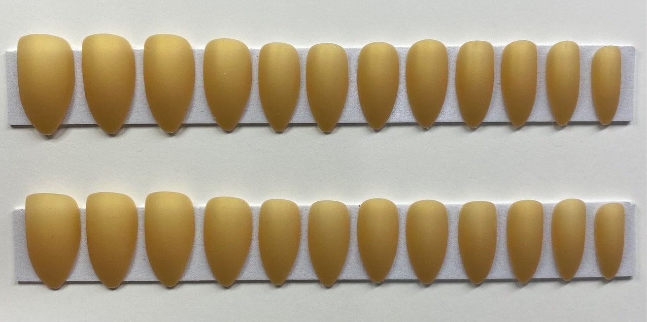 Matte Gold Stiletto Drücken Sie Auf Den Nagel Kit Matte Gold Stiletto Drücken Sie Auf Den Nagel Kit von Etsy - NailditbyTara