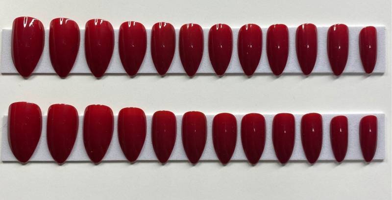 Rot Stiletto Drücken Sie Auf Den Nagel Kit von Etsy - NailditbyTara