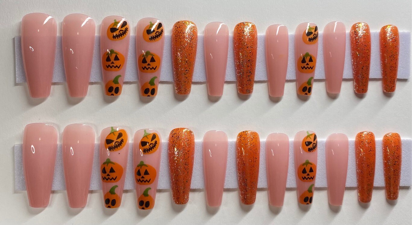 Super Pink Und Orange Mit Gold Glitter Kürbissen Halloween Xl Sarg Press On Nail Kit Super Pink Und Orange Mit Gold Glitter Kürbissen Halloween Xl Sarg Press On Nail Kit von Etsy - NailditbyTara