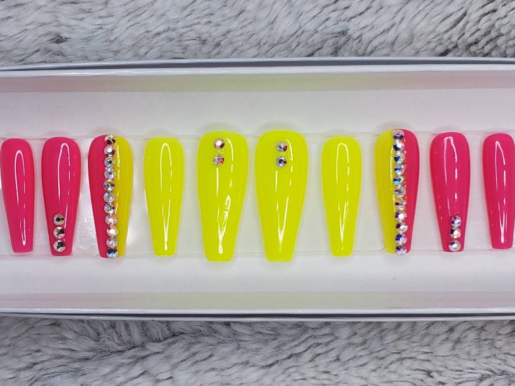 Neon Gelb Und Rosa Ombre Nägel Lange Verjüngte Ballerina Drücken Auf Voller Satz Sommer Bling Kristall Set von Etsy - NailedByRachel