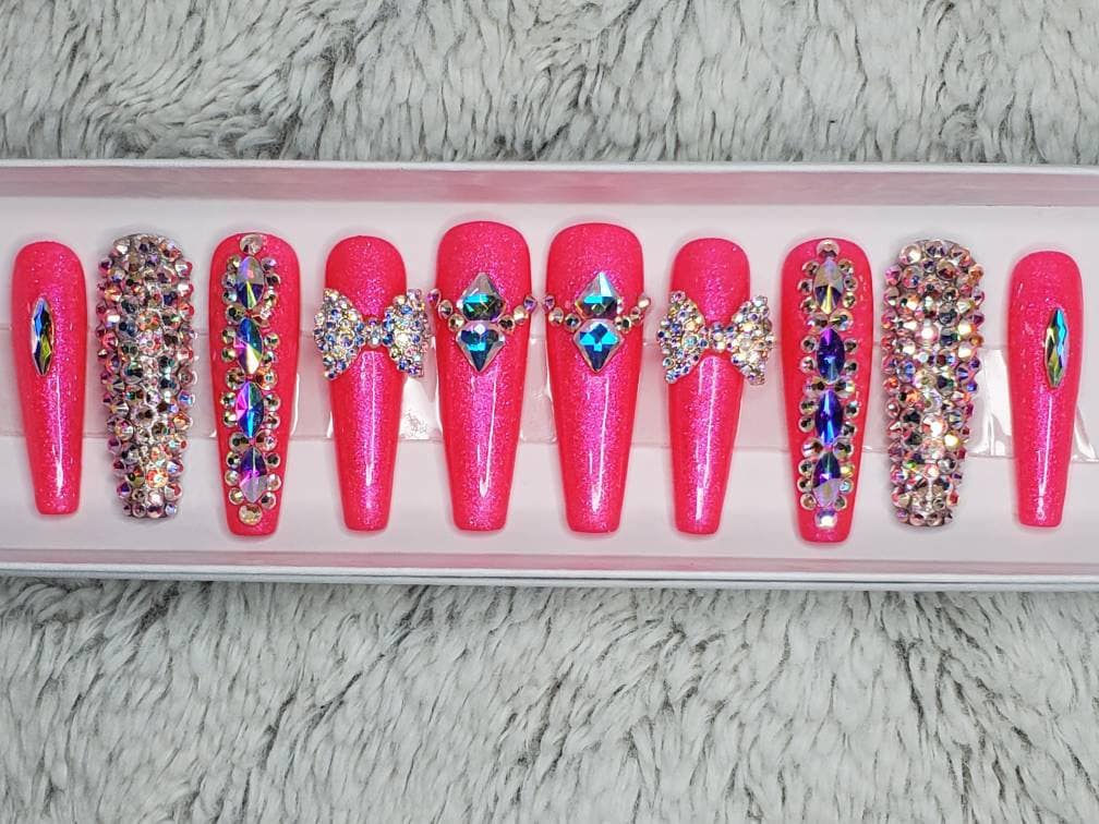 Super Bling Heiße Rosa Glitzer Nägel Extra Langen Sarg in Stiletto Quadrat & Oval Eislange Barbie Kristall Diamant Luxus Presse Auf Super Bling Heiße Rosa Glitzer Nägel Extra Langen Sarg in Stiletto Quadrat & Oval Eislange Barbie Kristall Diamant Luxus Presse Auf von Etsy - NailedByRachel
