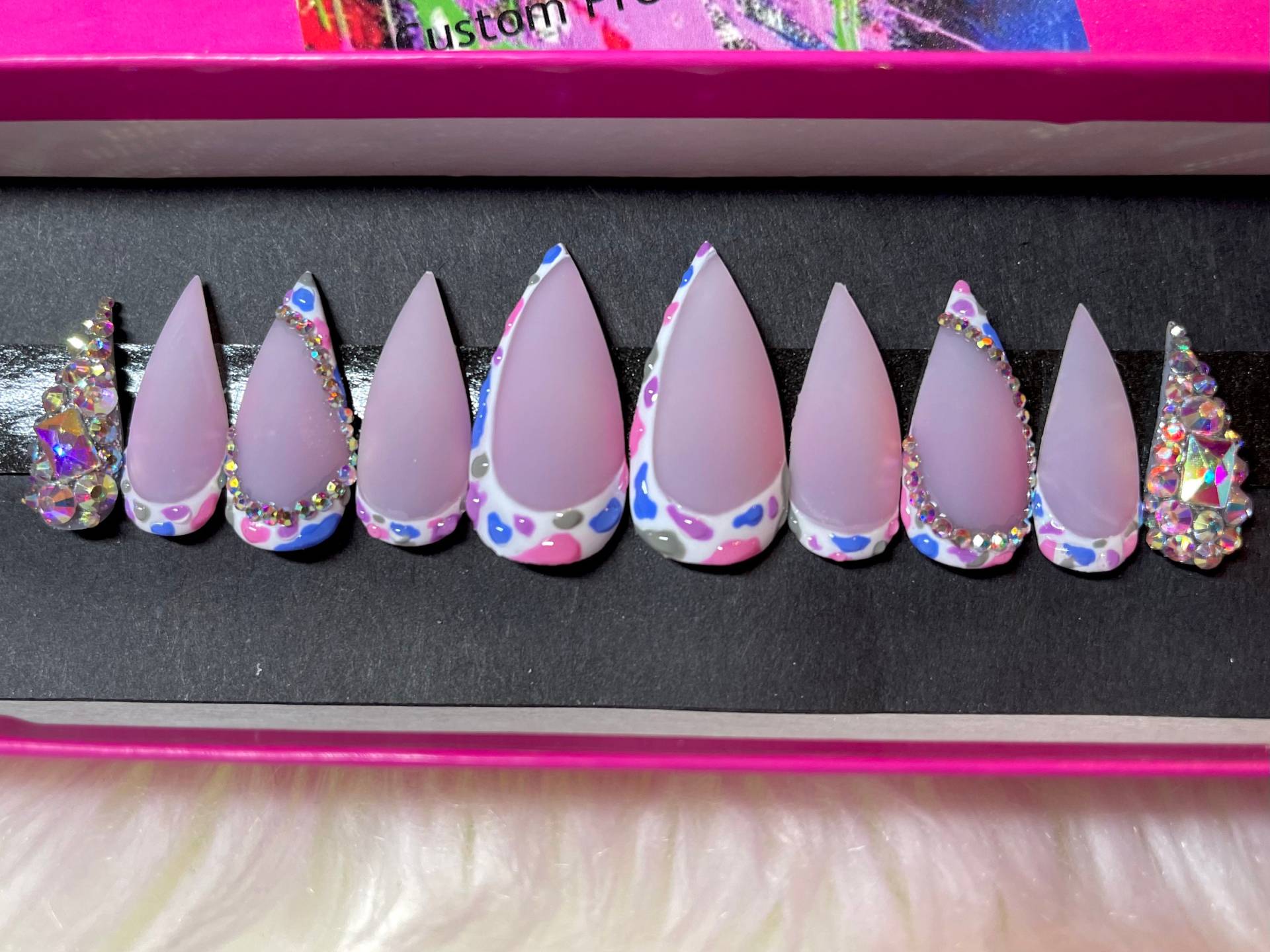 Gemalte Nagelhaut Gemalte Nagelhaut von Etsy - NailedbyLeicy