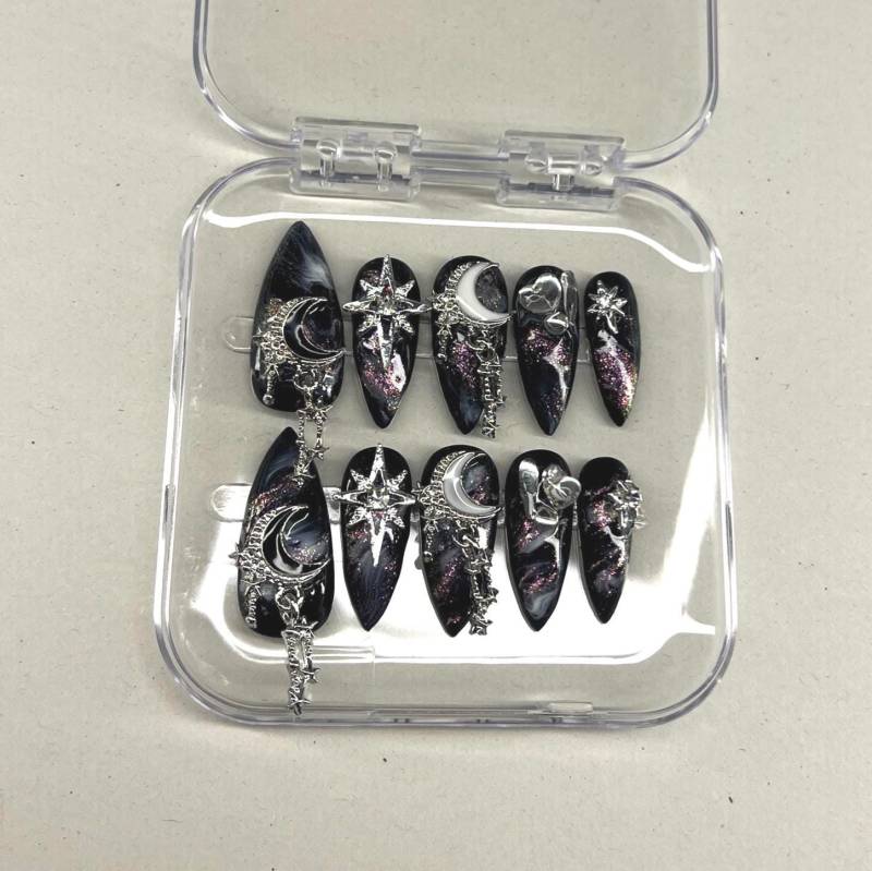 Black Galaxy Press On Nails Moon & Stars von Etsy - Nailzessa