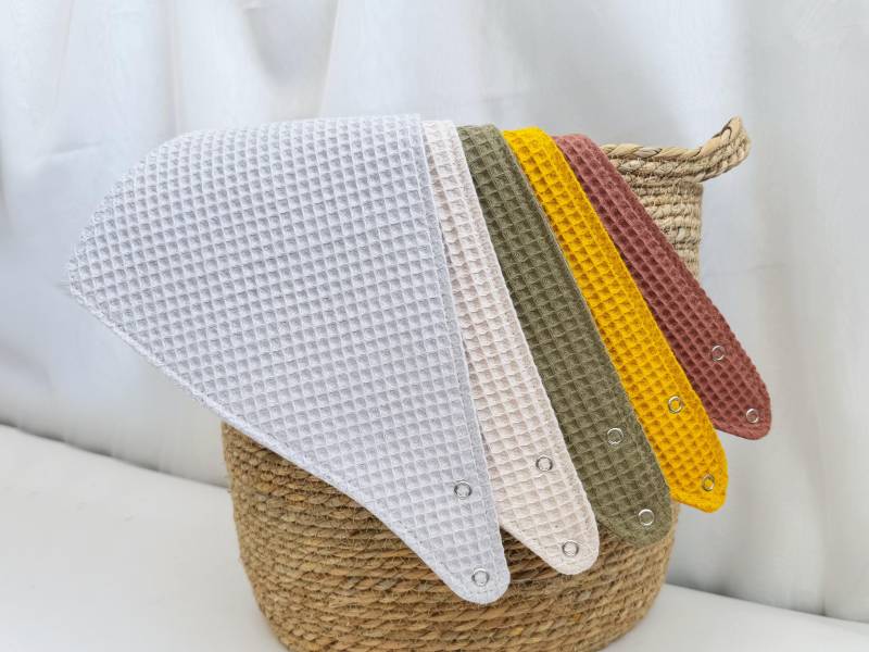 Baby Bandana Lätzchen Spucktuch. Bio-Babypartygeschenk Aus Bio-Baumwolle Und Wasserdichten Frottee-Absorbent Dribble-Lätzchen von Etsy - NaturalCuddles