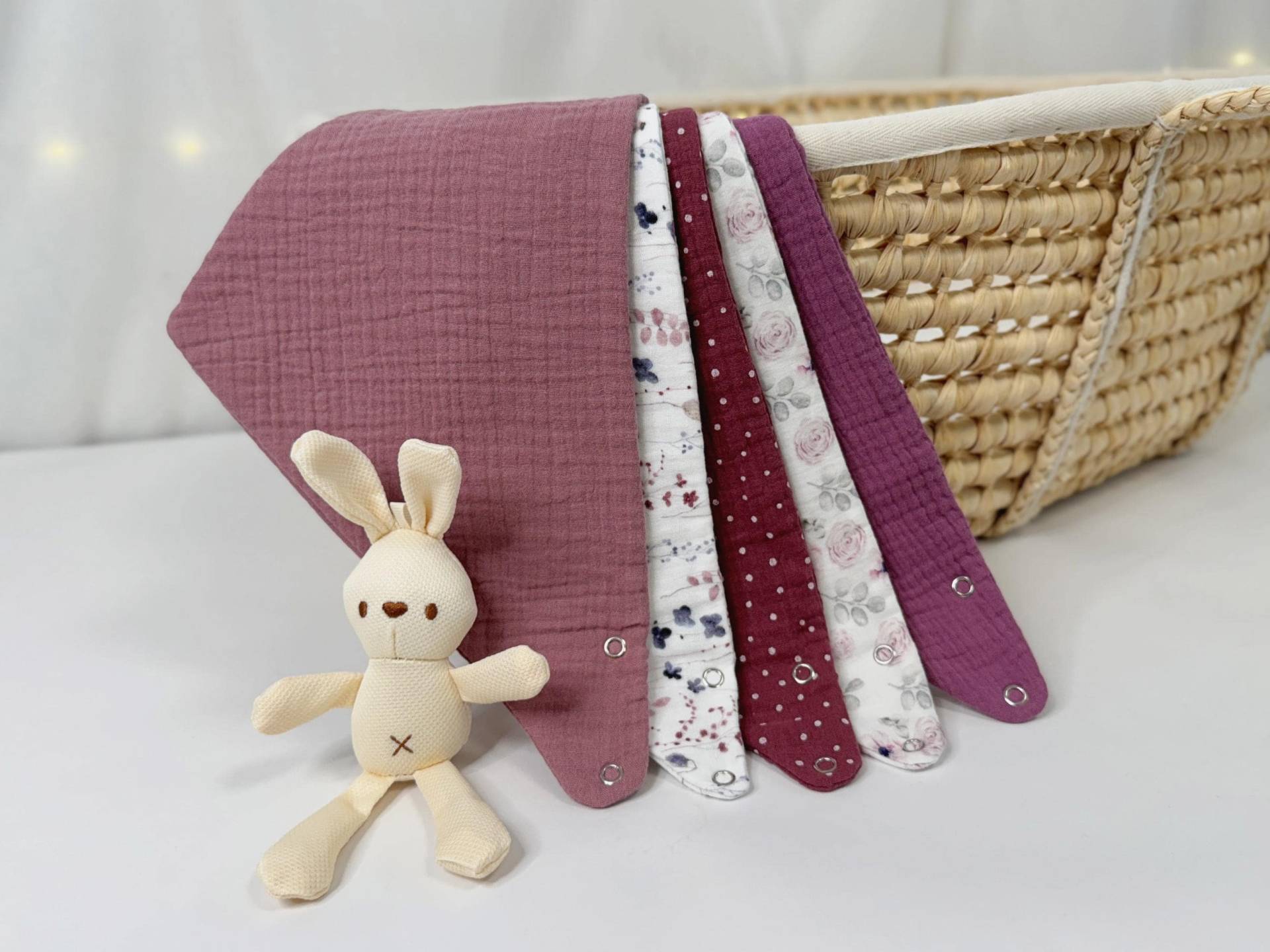 Set Von 5 Wasserdichten Musselin Baby Und Kleinkind Bandana Spucktücher - Baumwoll-Gauze Lätzchen, Bio-Baumwolle Spucktücher, Geschenk Für Mädchen Set Von 5 Wasserdichten Musselin Baby Und Kleinkind Bandana Spucktücher - Baumwoll-Gauze Lätzchen, Bio-Baumwolle Spucktücher, Geschenk Für Mädchen von Etsy - NaturalCuddles