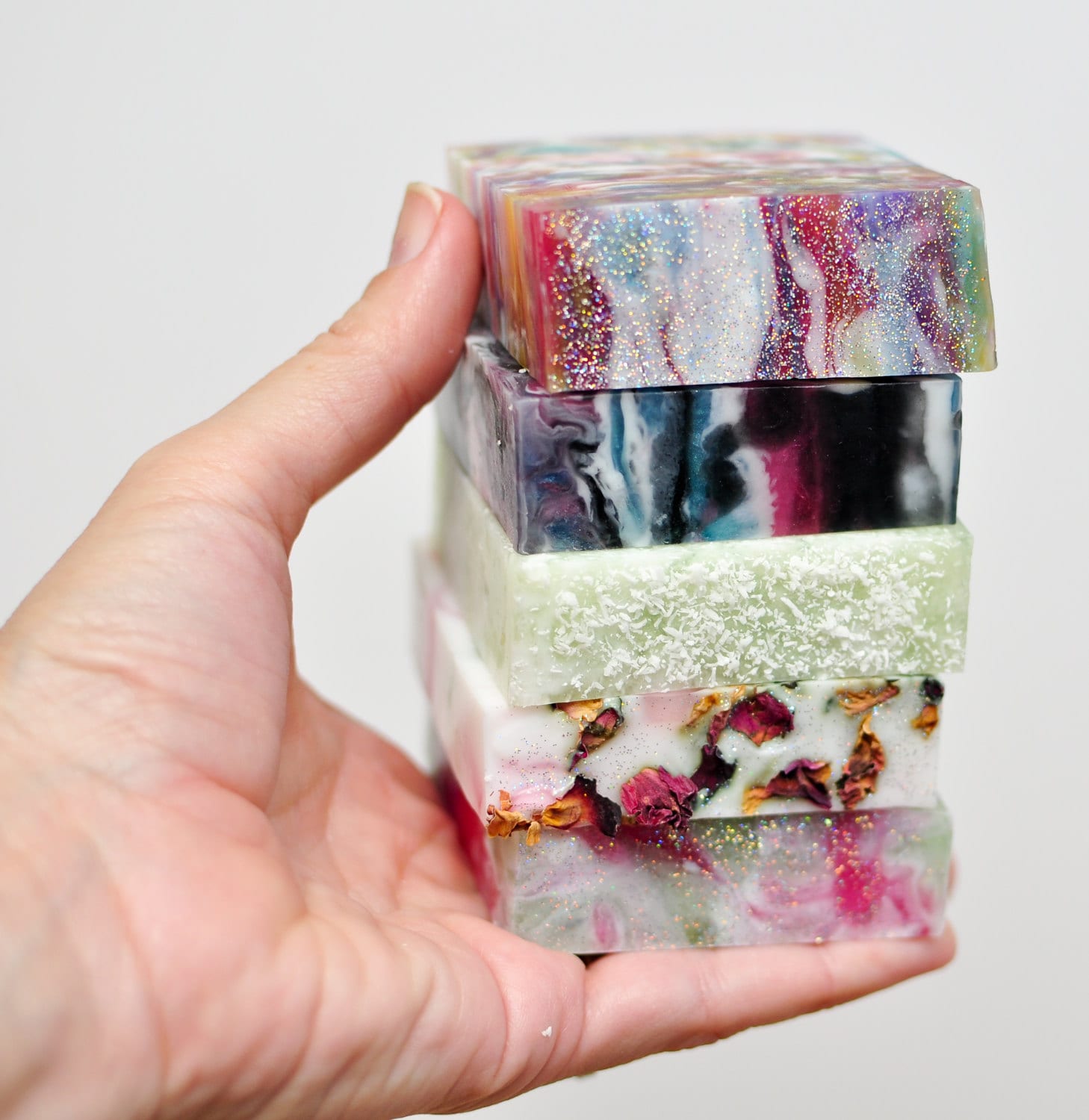 5 4 Oz Seifenstangen Mystery Bath Box - Beste Freundin Geschenk - Überraschungsbox - Grab Bag - Geschenk Seife - Schmelzen Und Gießen - Home Made von Etsy - NaturallyBeeutiful