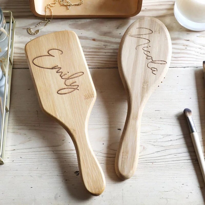 Personalisierte Baby-Erwachsene Haarbürste von Etsy - NaturalnSimple