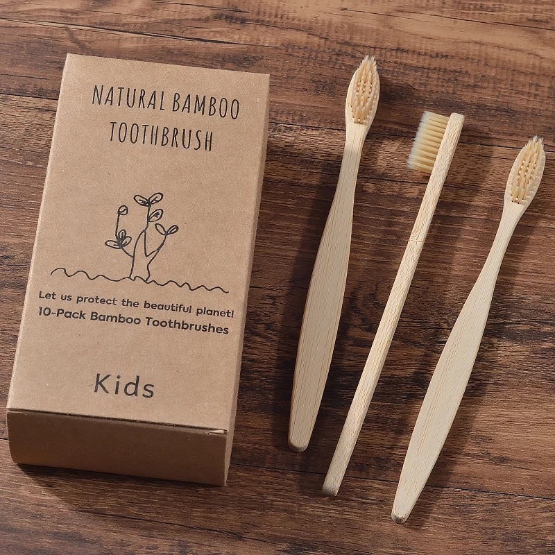 Personalisierte Natürliche Bambus Zahnbürsten-Set Für Alle Altersgruppen von Etsy - NaturalnSimple