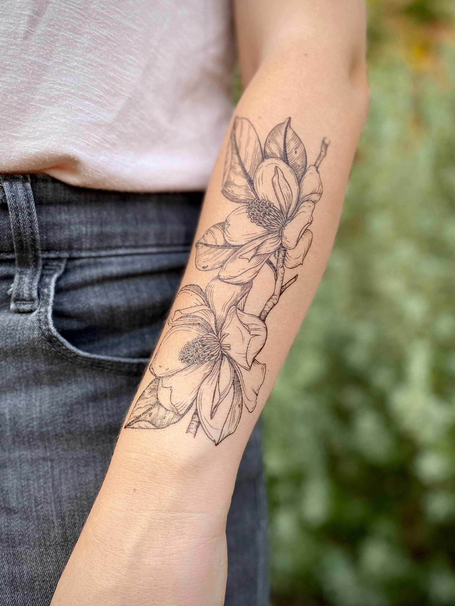 Magnolien Blume Temporäres Tattoo, Geschenk Für Naturliebhaber, Weihnachtsgeschenk Magnolien Blume Temporäres Tattoo, Geschenk Für Naturliebhaber, Weihnachtsgeschenk von Etsy - NatureTats