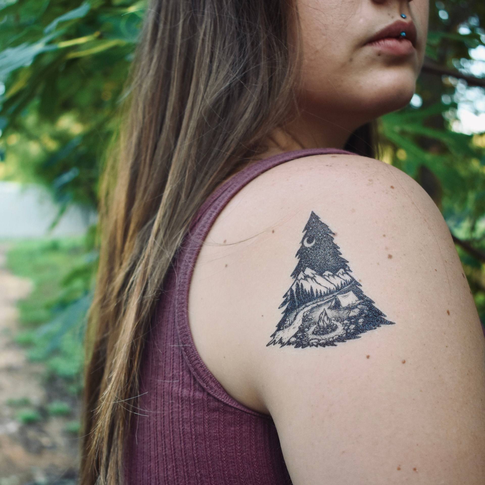 Pine Tree Camping Szene Temporäre Tattoo Lagerfeuer Am Bergfluss, Handgezeichnete Schwarze von Etsy - NatureTats