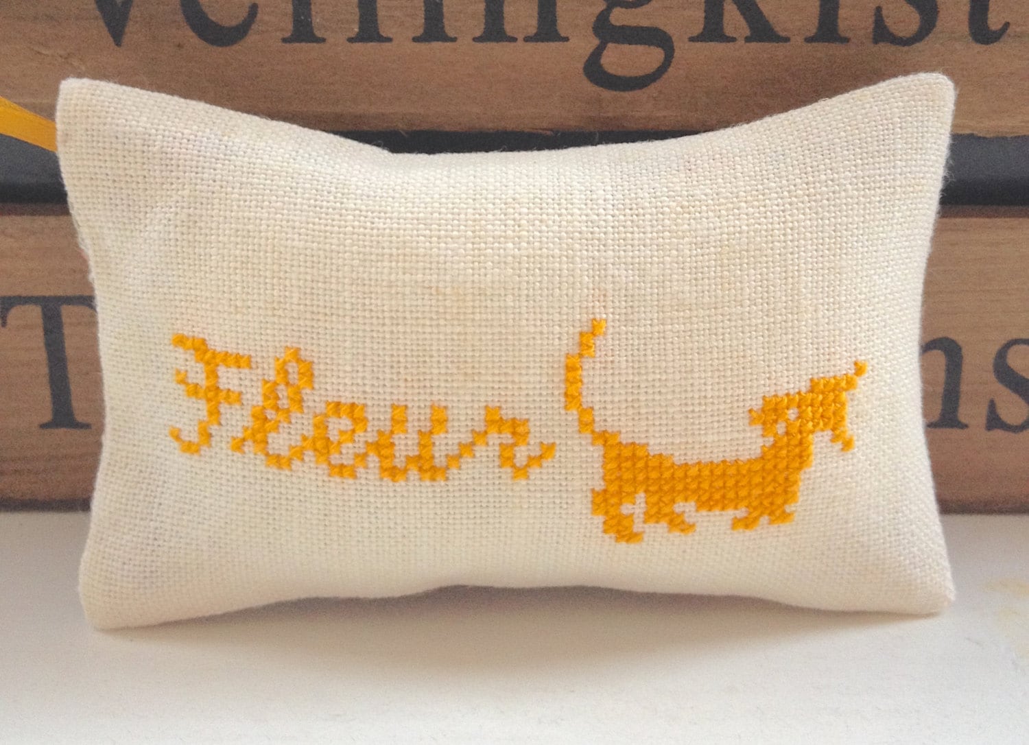 Kreuzstich Baby Geschenk Lavendel Beutel Liberty Of London Stoff Made in Holland Kreuzstich Baby Geschenk Lavendel Beutel Liberty Of London Stoff Made in Holland von Etsy - NellysLittleGifts