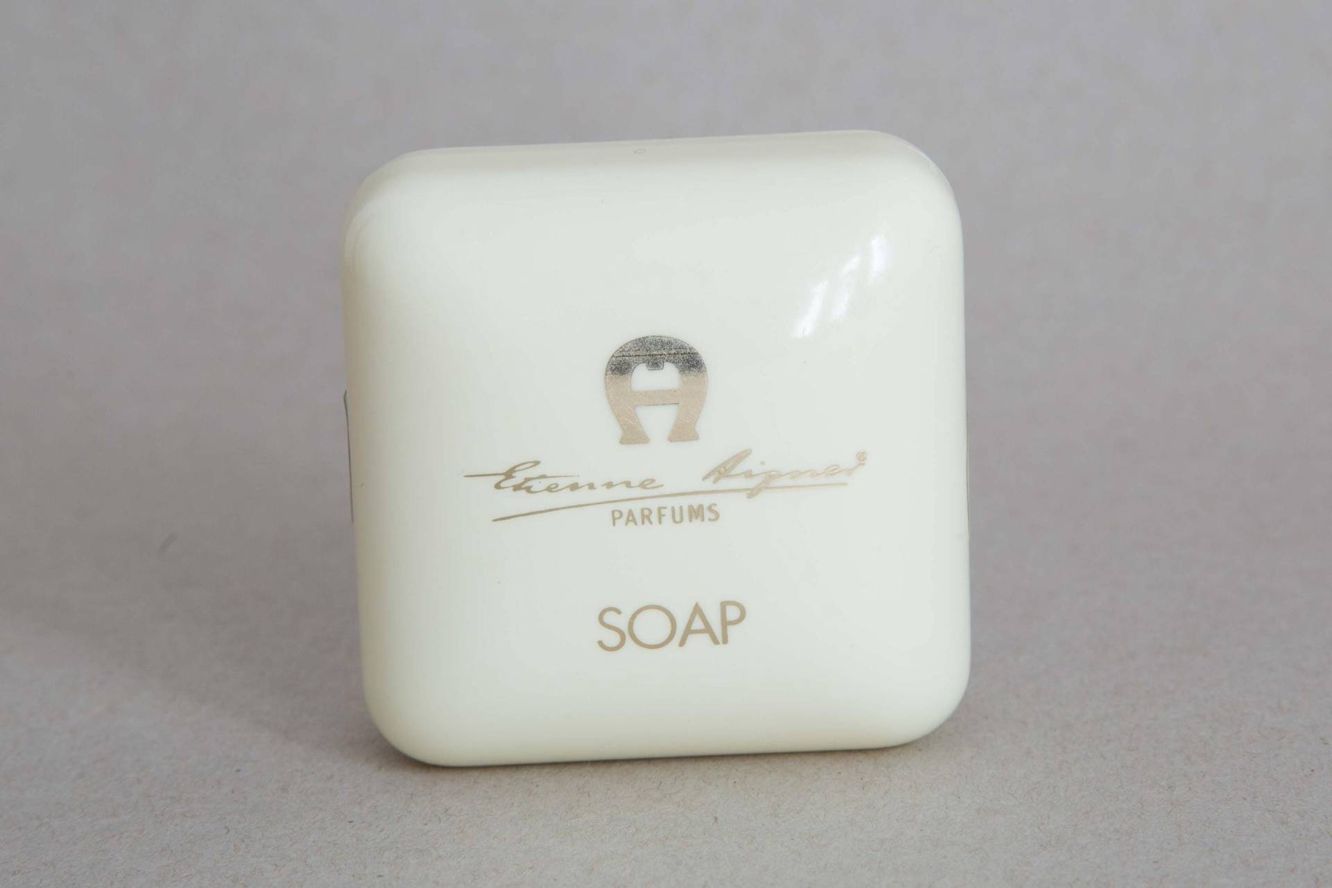 Etienne Aigner, Soap, Miniatur, Reise Variante, Vintage, 1990Er Jahre, Seltene Helle Dose, 25 G von Etsy - NiDAesclusivo