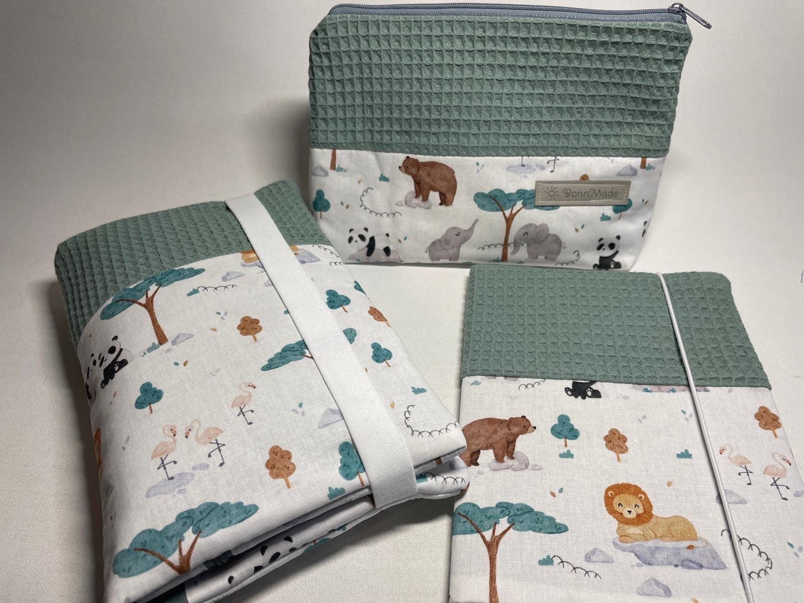 Wickeltasche, Kulturtasche Und U-Heft Hülle Safari Wickeltasche, Kulturtasche Und U-Heft Hülle Safari von Etsy - NiEmLi