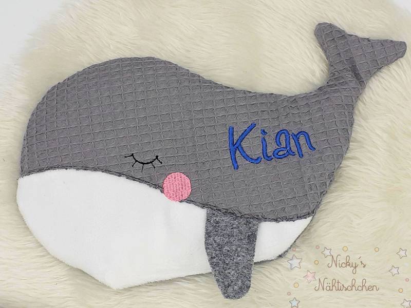 Wal Dinkelkissen - Handgefertigtes Wärmekissen Aus Bio-Dinkel, Personalisiert Mit Name von Etsy - NickysNaehtischchen