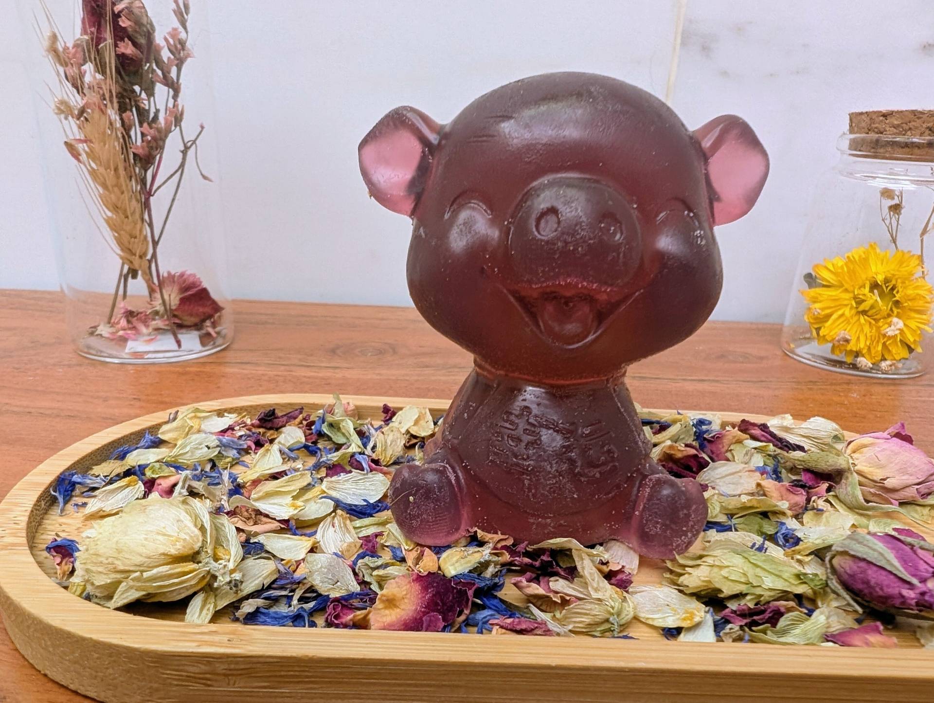 Seifenfigur - Glücksschweinchen Seifenfigur - Glücksschweinchen von Etsy - NicolesDekoparadies