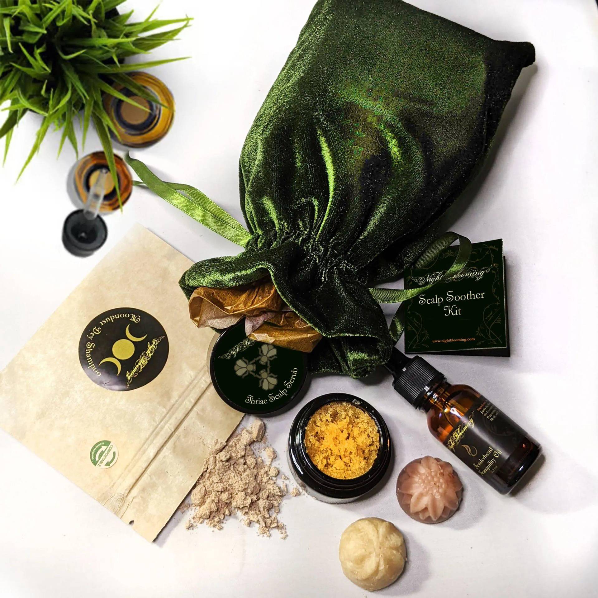 Kopfhaut Beruhigungs Kit Trockenshampoo, Haar - & Kopfhautöl, Und Kopfhautpeeling Reisekit, Geschenkbox, Natürliches Gutes Geschenk von Etsy - NightBlooming