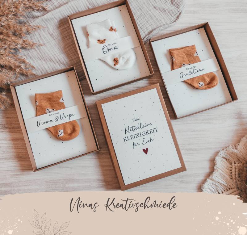 Geschenkschachtel Mit Babysocken | Bärchen Schwangerschaft Verkünden Ihr Werdet Oma Und Opa, Tante, Onkel von Etsy - NinasKreativschmiede