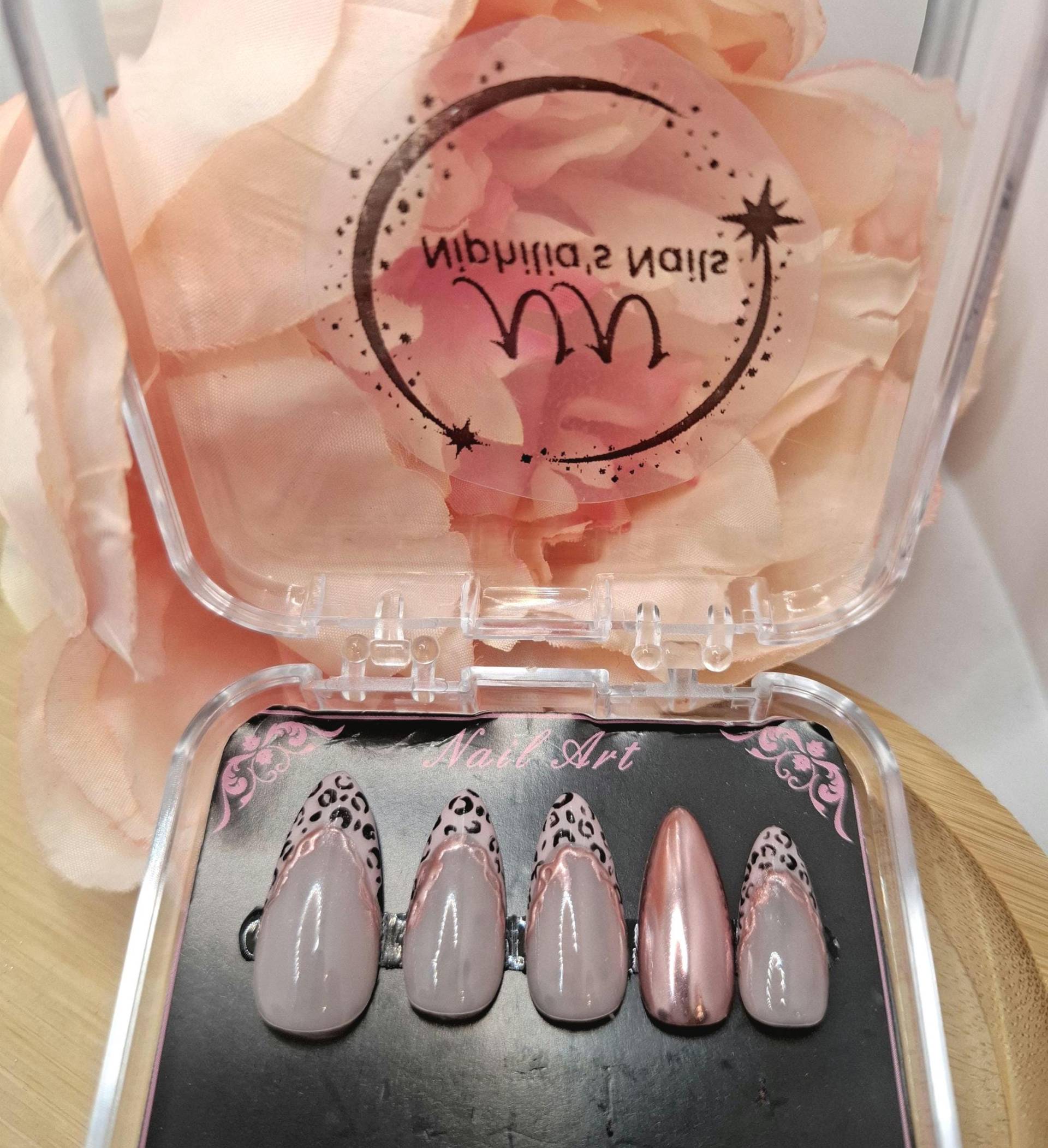 Press On Nails, Rosè Leo Chrome, Press Nägel von Etsy - NiphiliasNails