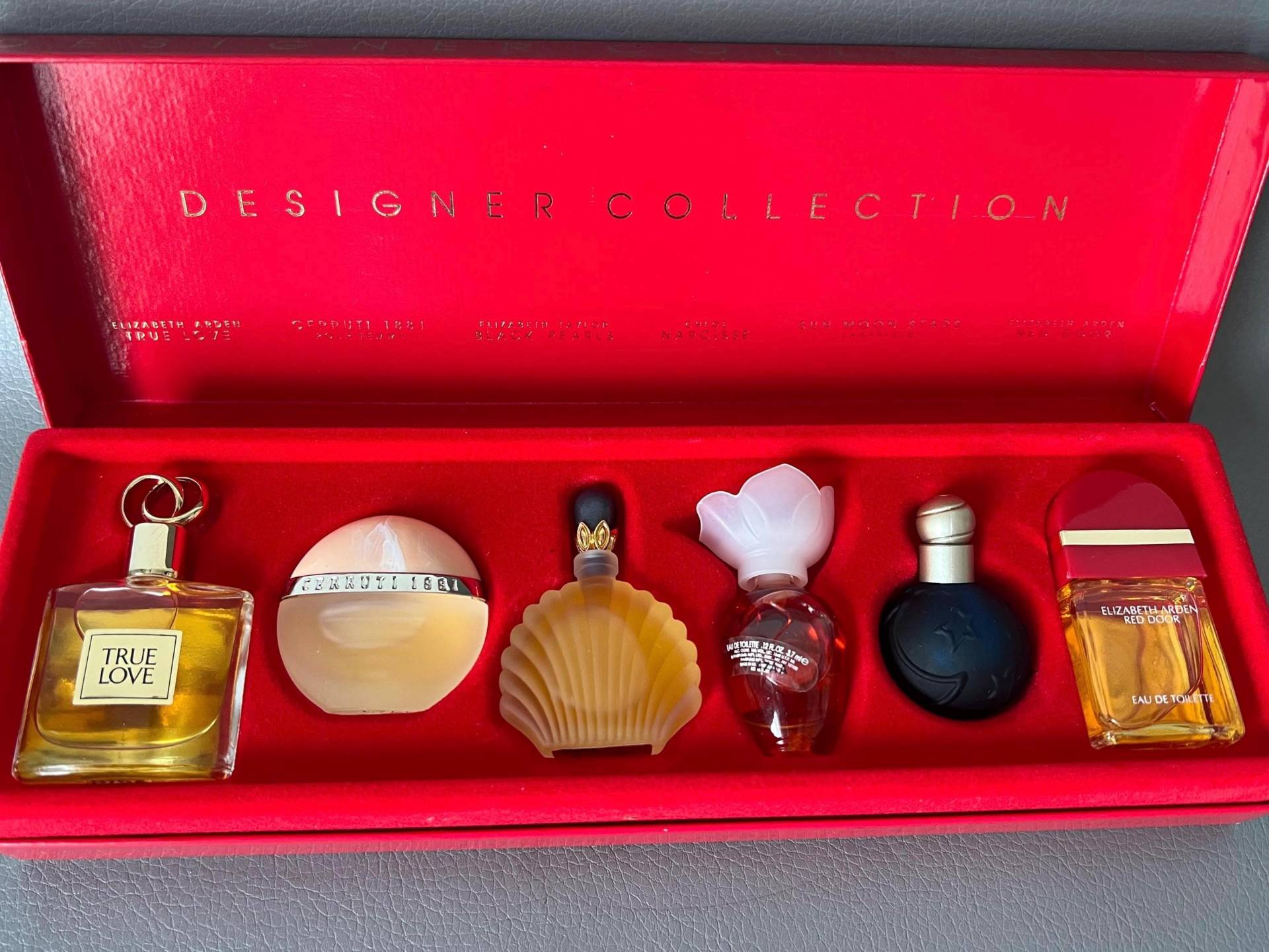 Designer-Kollektion Set 6 Parfum True Love Cerruti Black Pearls Red Tür Lagerfeld Designer-Kollektion Set 6 Parfum True Love Cerruti Black Pearls Red Tür Lagerfeld von Etsy - NostalgiaBoutiqueR