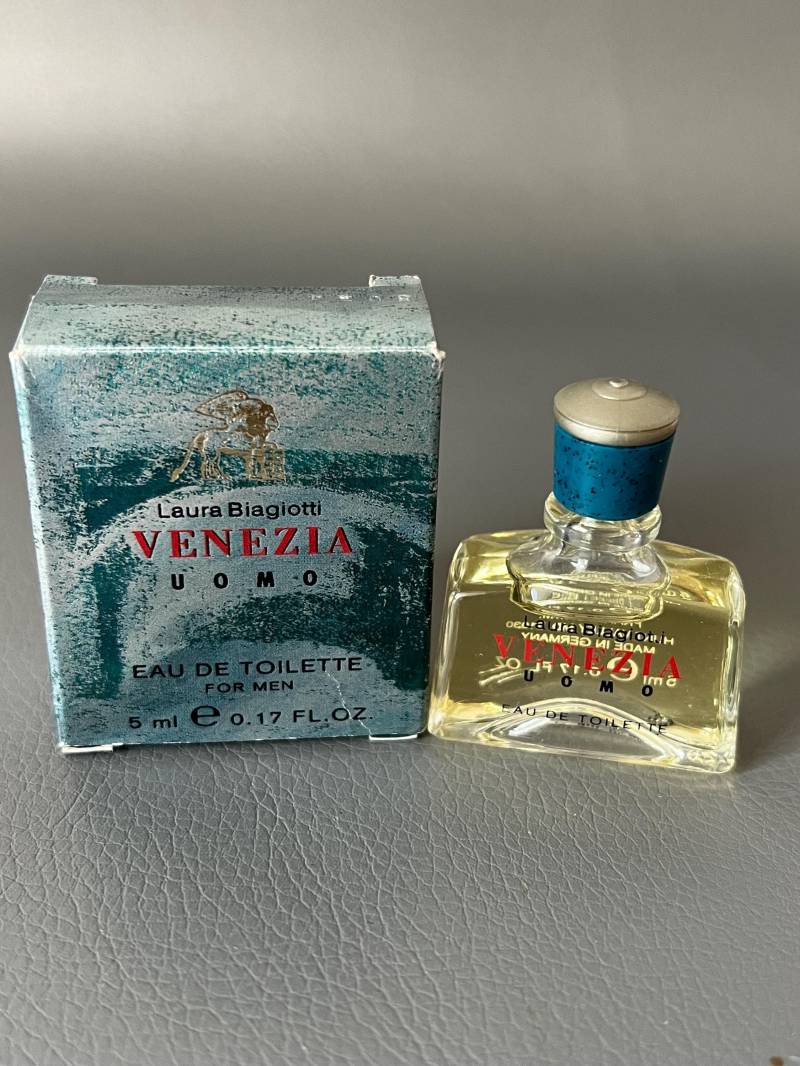 Venezia Uomo Von Laura Biagiotti Miniatur Eau De Toilette 5Ml Men Vintage Venezia Uomo Von Laura Biagiotti Miniatur Eau De Toilette 5Ml Men Vintage von Etsy - NostalgiaBoutiqueR