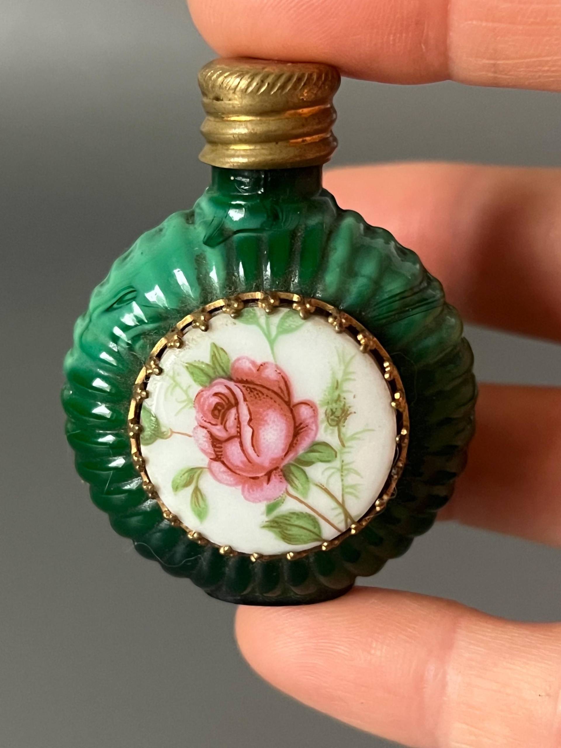 Vintage Malachitgrün Glas Parfüm Flasche, Rose Dekoration von Etsy - NostalgiaBoutiqueR
