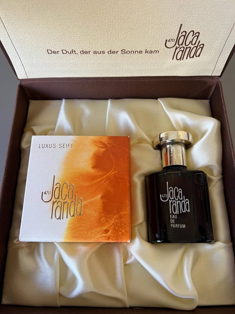 Vintage Mulhens 4711 Jacaranda Parfüm Set, 1971 25Ml + 100G Seife | Volle Flasche, Originalverpackung Vintage Mulhens 4711 Jacaranda Parfüm Set, 1971 25Ml + 100G Seife | Volle Flasche, Originalverpackung von Etsy - NostalgiaBoutiqueR