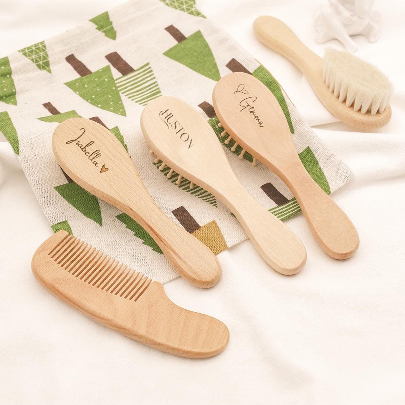 Personalisierte Baby Bürsten-Set Aus Holz Mit Name - Haarbürste Für Baby-Dusche-Geschenk Gravierte von Etsy - NovaKouture