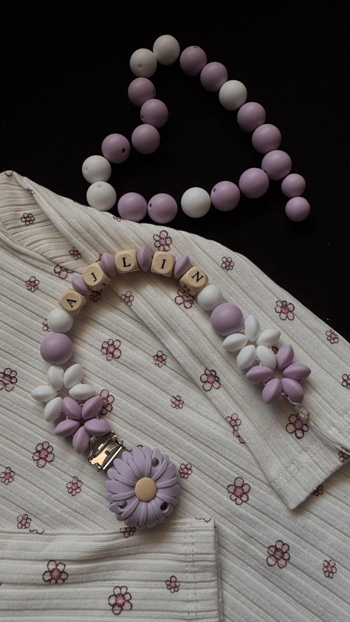 Handgefertigte Personalisierte Schnullerclips Silikon Und Holz Personalisierte Baby Name Accessoires von Etsy - NumaStudioShop