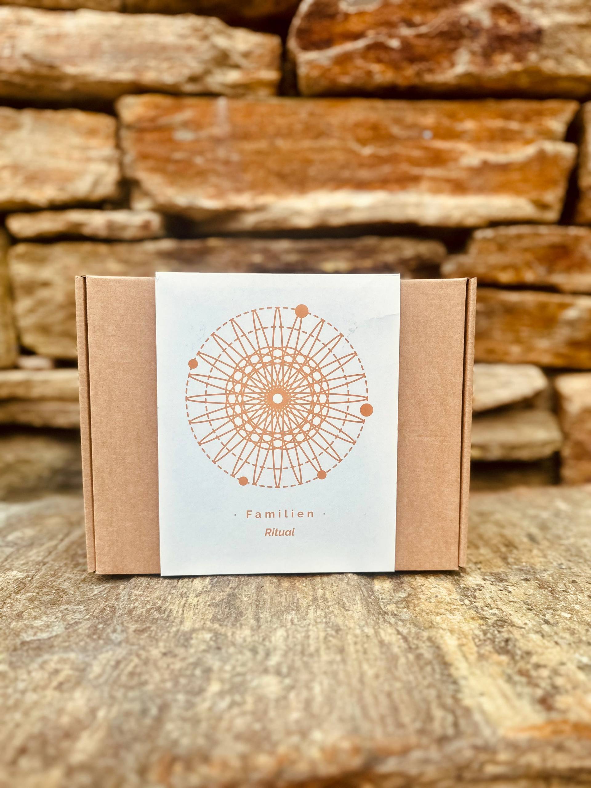 Familienritual - Handgefertigtes Ritualpaket Für Gemeinsame Zeit, Reflexion & Achtsamkeit in Der Familie. Entwickelt Von Psychologinnen Familienritual - Handgefertigtes Ritualpaket Für Gemeinsame Zeit, Reflexion & Achtsamkeit in Der Familie. Entwickelt Von Psychologinnen von Etsy - NunaMiaRituale