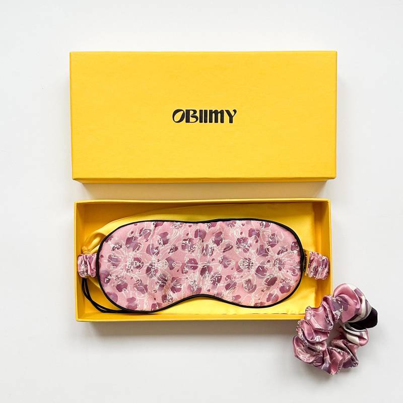 Rosa Naturseide Schlafmaske Und Seiden Scrunchie, Selbstpflege Geschenk Für Freundin, Zubehör, Geschenkbox Ihren Valentinstag Rosa Naturseide Schlafmaske Und Seiden Scrunchie, Selbstpflege Geschenk Für Freundin, Zubehör, Geschenkbox Ihren Valentinstag von Etsy - OBIIMYWorld