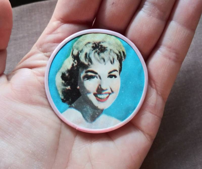 Vintage Star Taschenspiegel, 1950Er Jahre Hollywood Glamour Vintage Star Taschenspiegel, 1950Er Jahre Hollywood Glamour von Etsy - OffbeatAvenue