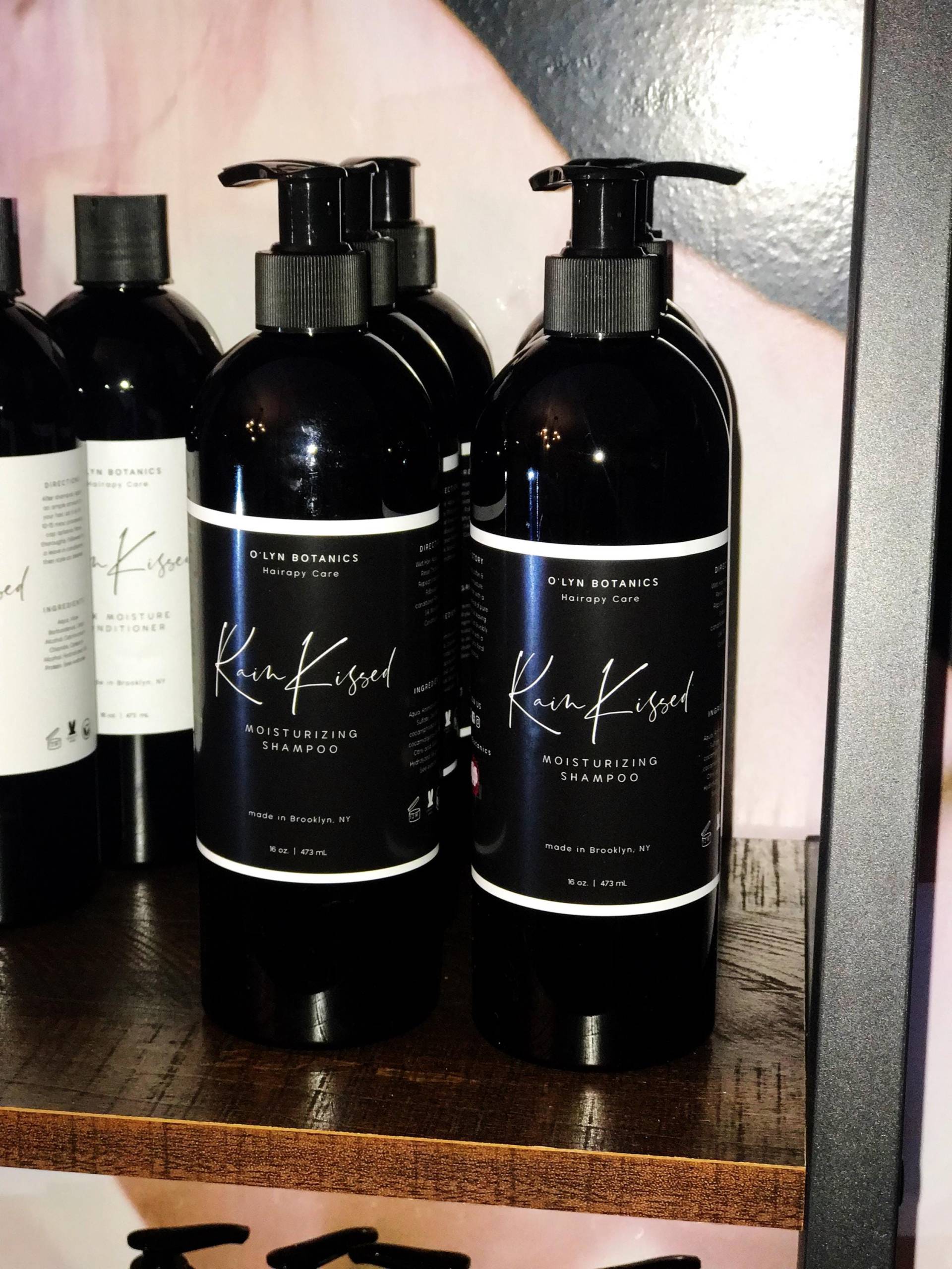 Rainkissed Feuchtigkeitsshampoo Rainkissed Feuchtigkeitsshampoo von Etsy - OlynBotanics